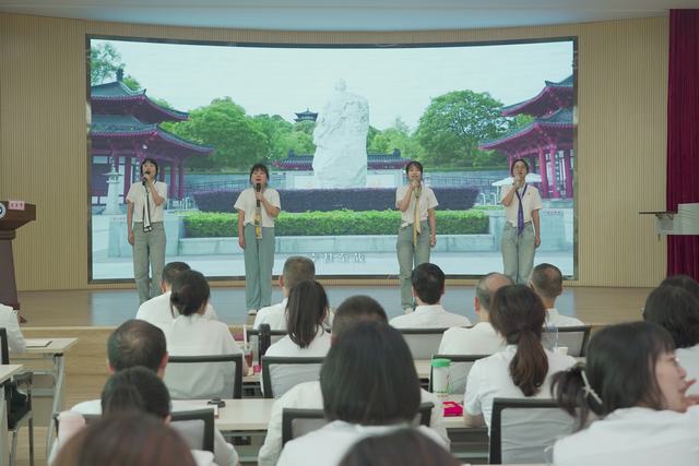 朗诵《如果没有李白》.jpg