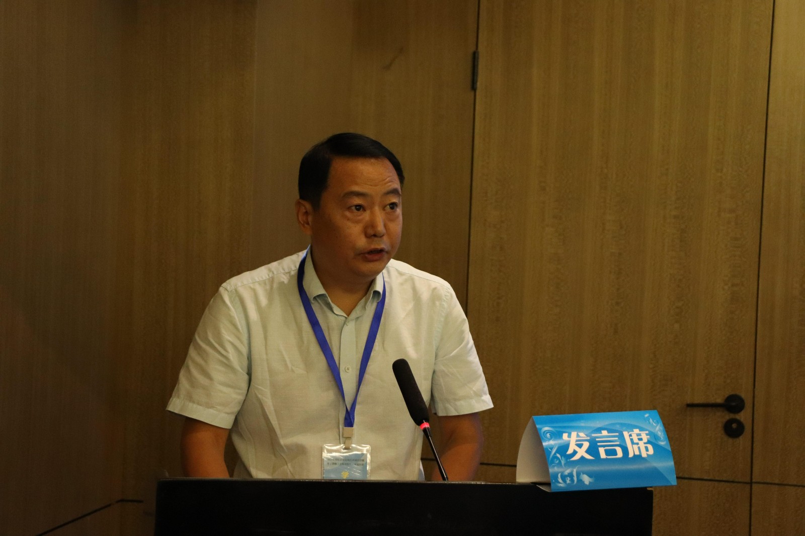 学员代表 贾昆讲话.jpg